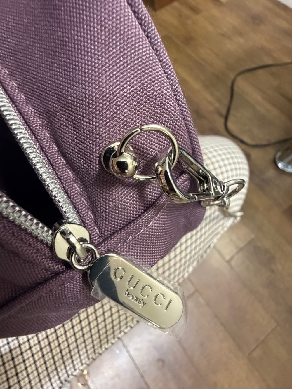 Gucci Beauty Lavender Oval Crossbody Bag - Picture 10 of 10
